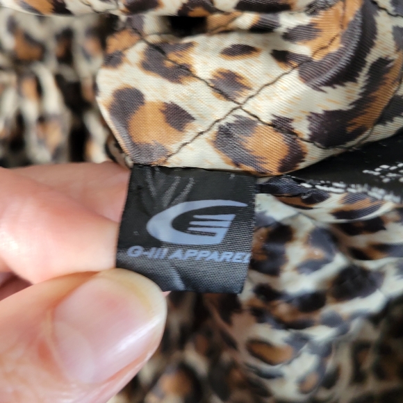 Womens Black Rivet Cropped Jacket Leopard print lining bell/fluted sleeve S Med - Picture 13 of 14